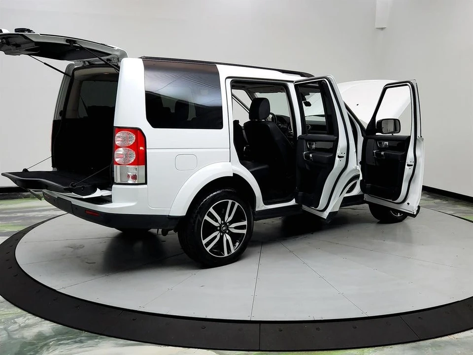 2013 Land Rover Discovery 4th Gen - Image 11 of 12