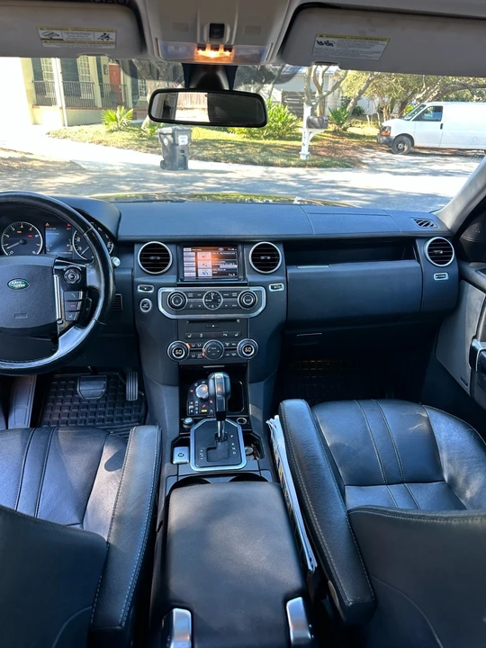 2013 Land Rover Discovery 4th Gen - Image 13 of 15