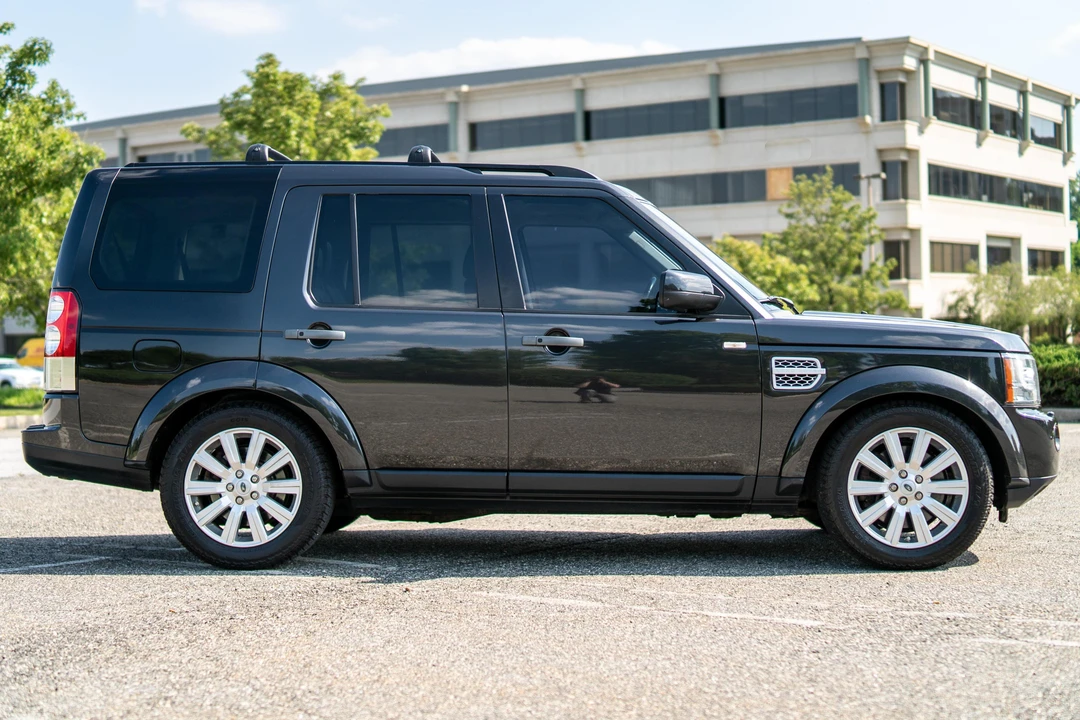 2013 Land Rover Discovery 4th Gen - Image 3 of 18