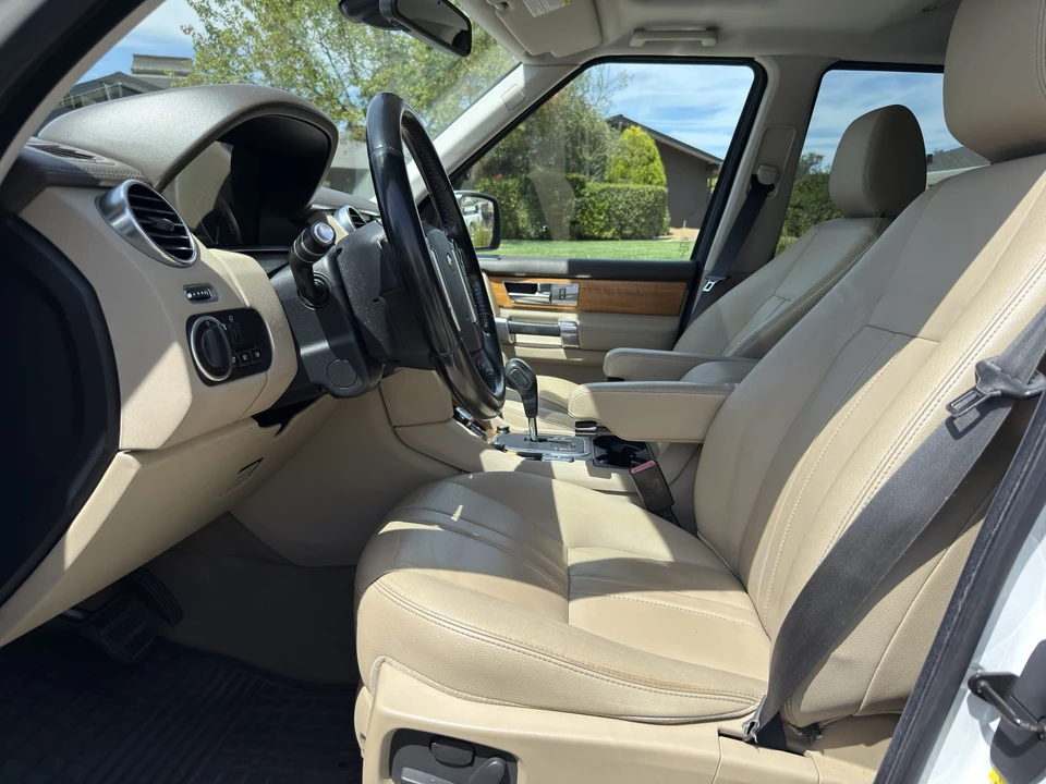 2013 Land Rover Discovery 4th Gen - Image 27 of 31