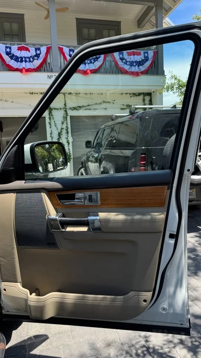 2013 Land Rover Discovery 4th Gen - Image 16 of 19