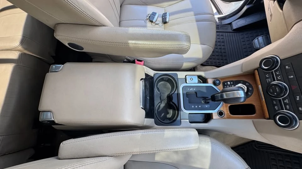 2013 Land Rover Discovery 4th Gen - Image 10 of 19