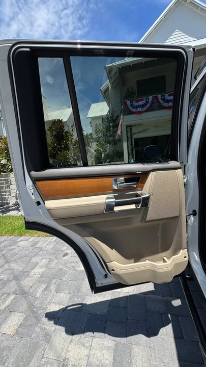 2013 Land Rover Discovery 4th Gen - Image 17 of 19