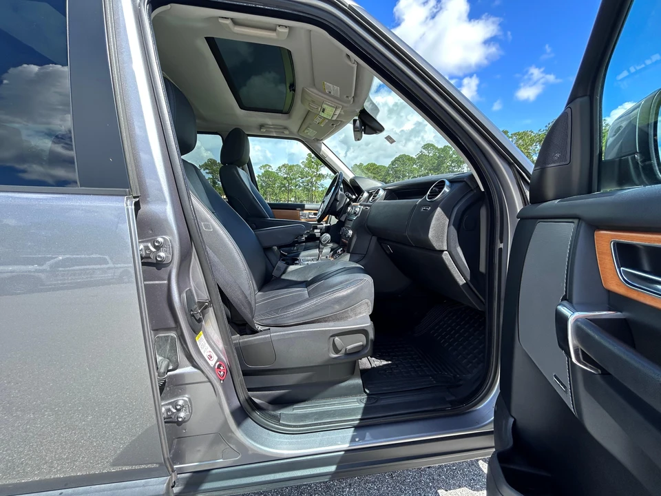 2013 Land Rover Discovery 4th Gen - Image 28 of 31