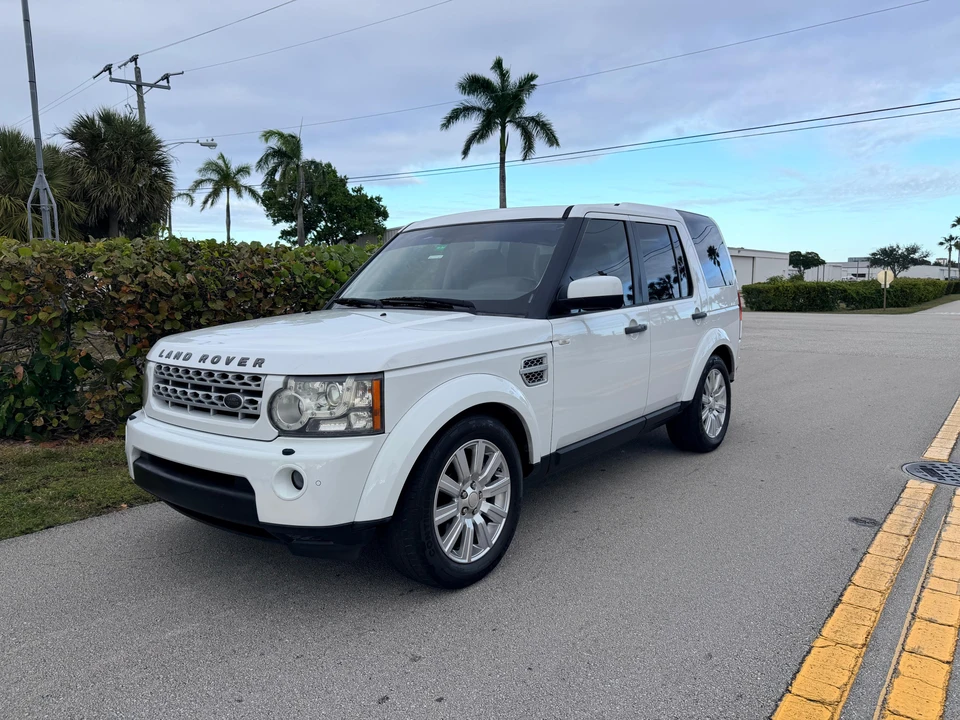 2013 Land Rover Discovery 4th Gen - Image 10 of 31