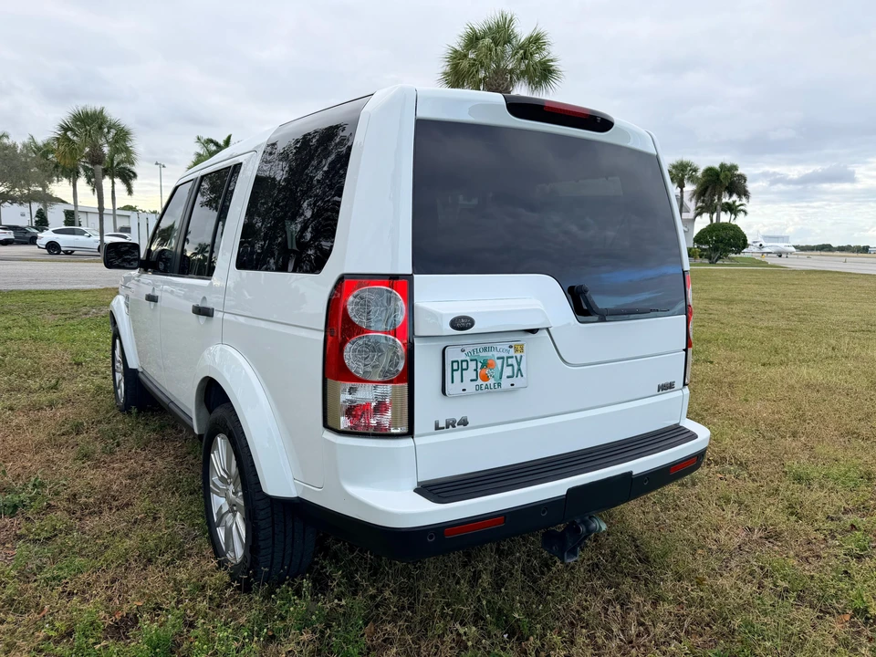 2013 Land Rover Discovery 4th Gen - Image 18 of 31