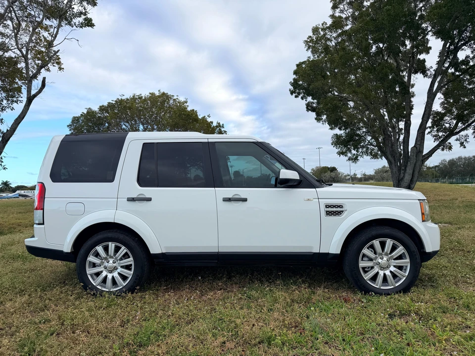 2013 Land Rover Discovery 4th Gen - Image 26 of 31