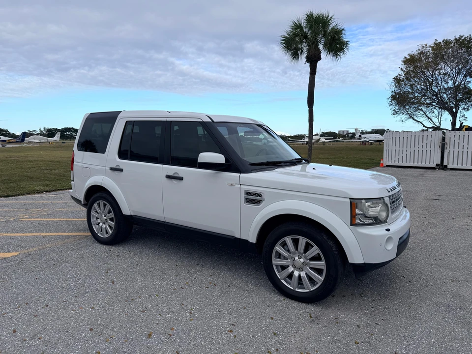 2013 Land Rover Discovery 4th Gen - Image 29 of 31