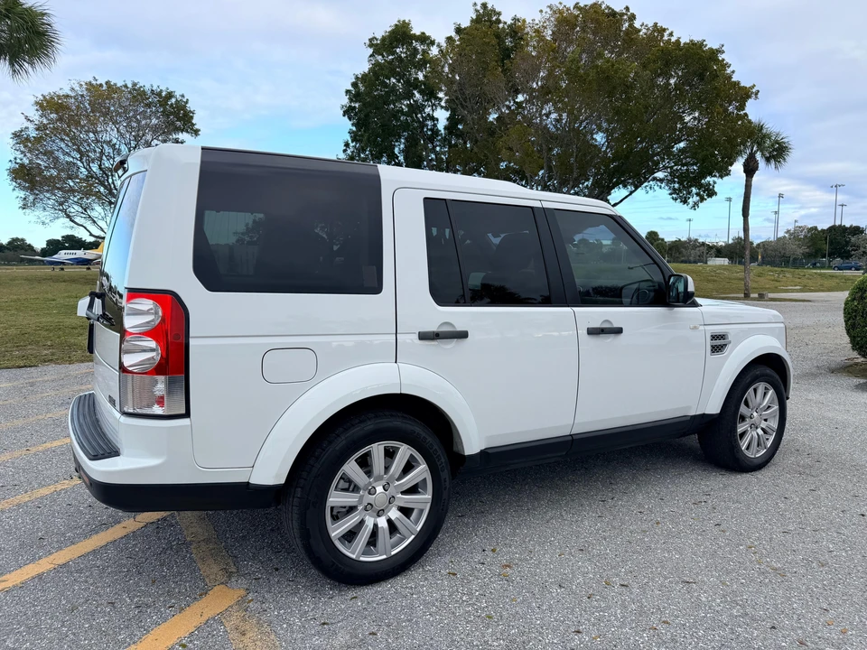 2013 Land Rover Discovery 4th Gen - Image 24 of 31