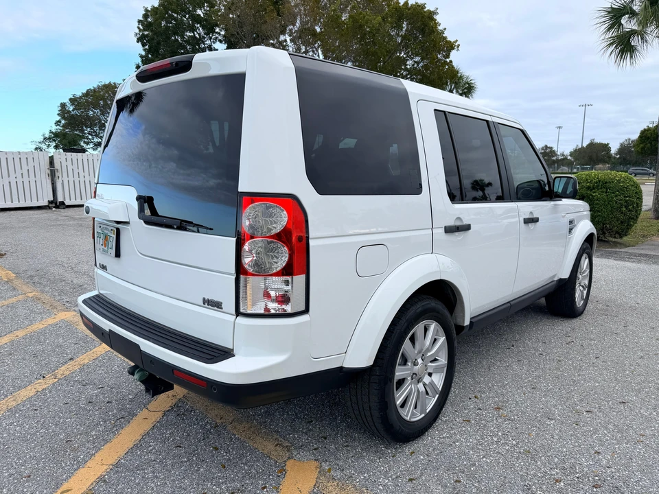 2013 Land Rover Discovery 4th Gen - Image 21 of 31
