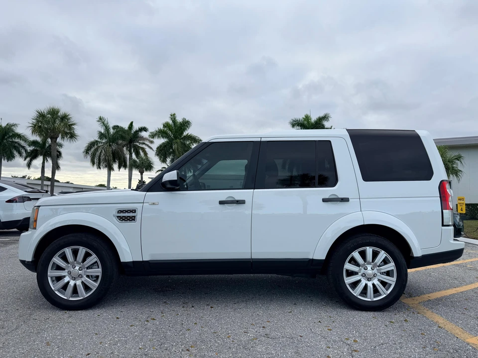2013 Land Rover Discovery 4th Gen - Image 15 of 31