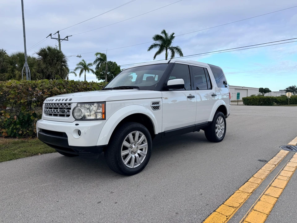 2013 Land Rover Discovery 4th Gen - Image 11 of 31