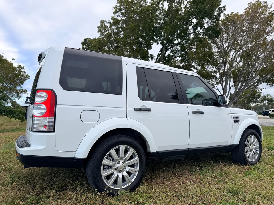2013 Land Rover Discovery 4th Gen - Image 25 of 31