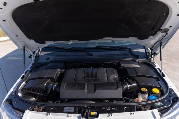 2013 Land Rover Discovery 4th Gen - Image 6 of 8