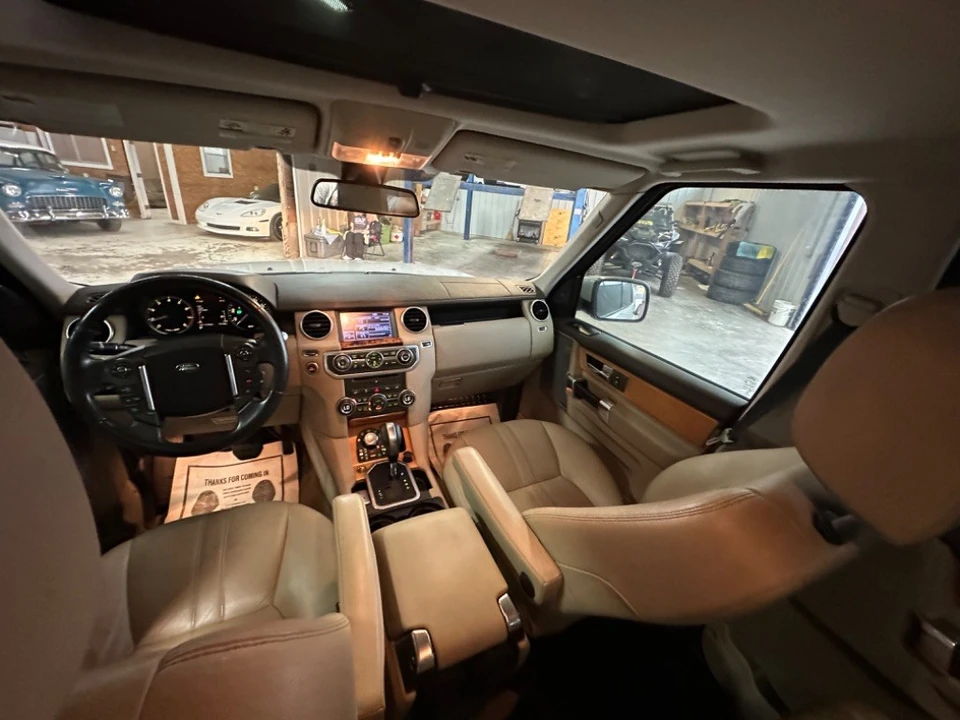 2013 Land Rover Discovery 4th Gen - Image 9 of 10