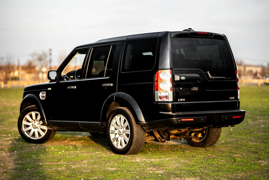 2013 Land Rover Discovery 4th Gen - Image 12 of 31