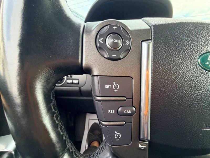 2013 Land Rover Discovery 4th Gen - Image 11 of 12