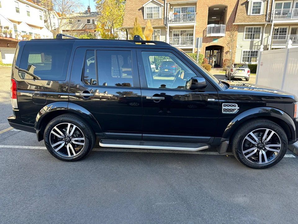 2013 Land Rover Discovery 4th Gen - Image 27 of 31