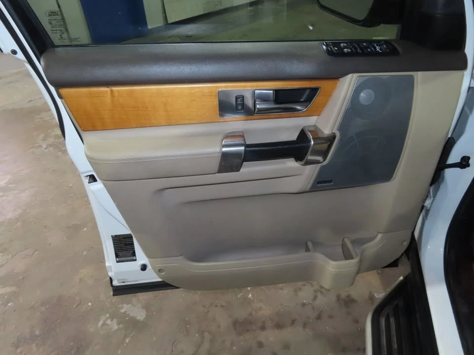2013 Land Rover Discovery 4th Gen - Image 11 of 20