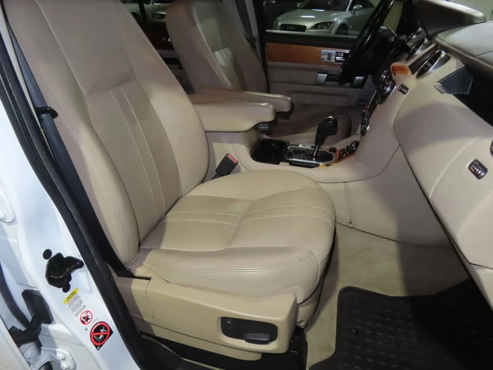 2013 Land Rover Discovery 4th Gen - Image 17 of 20