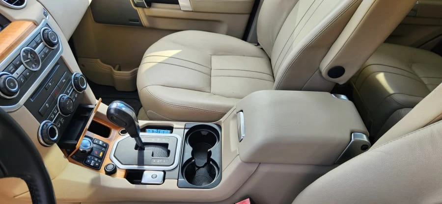 2013 Land Rover Discovery 4th Gen - Image 24 of 25