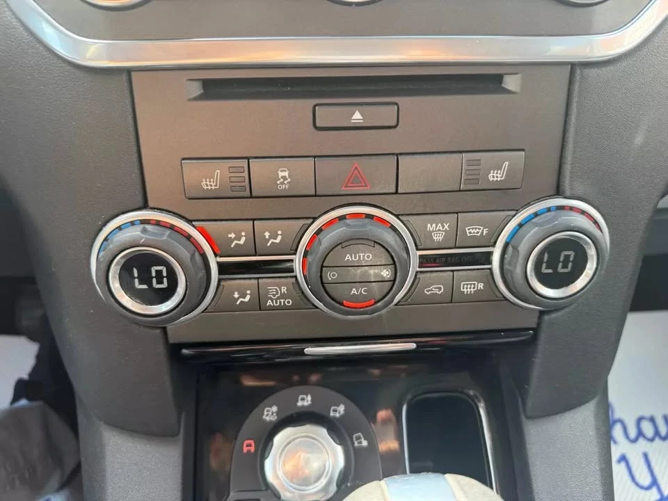 2013 Land Rover Discovery 4th Gen - Image 19 of 21