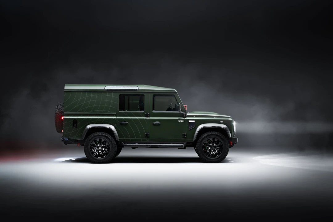 2013 Land Rover Defender 110 - Image 9 of 31