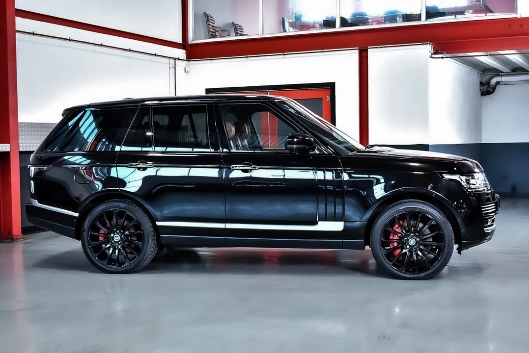 2013 Land Rover Range Rover L405 - Image 10 of 30