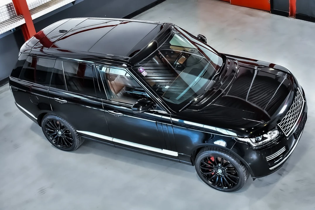2013 Land Rover Range Rover L405 - Image 13 of 30