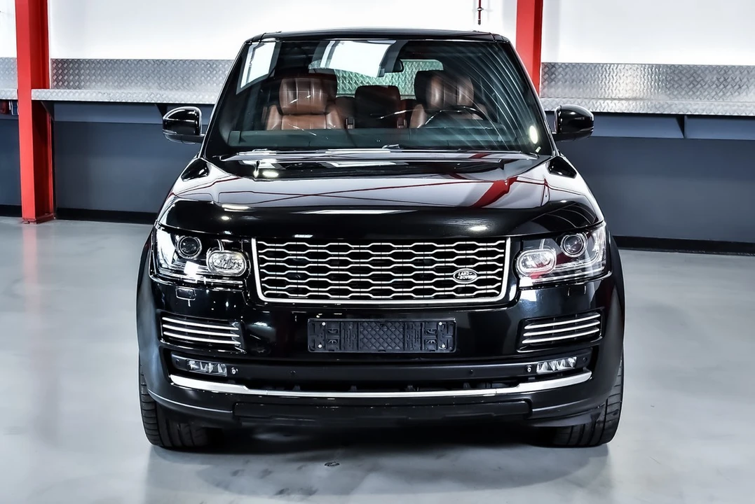 2013 Land Rover Range Rover L405 - Image 2 of 30