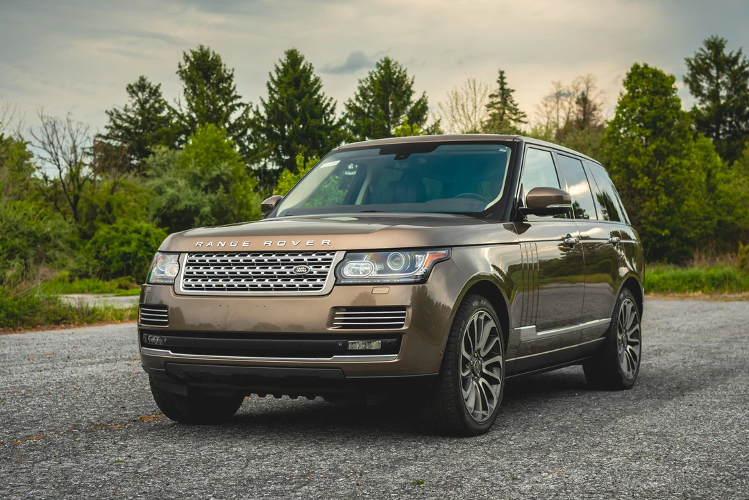 2013 Land Rover Range Rover L405 - Image 2 of 31