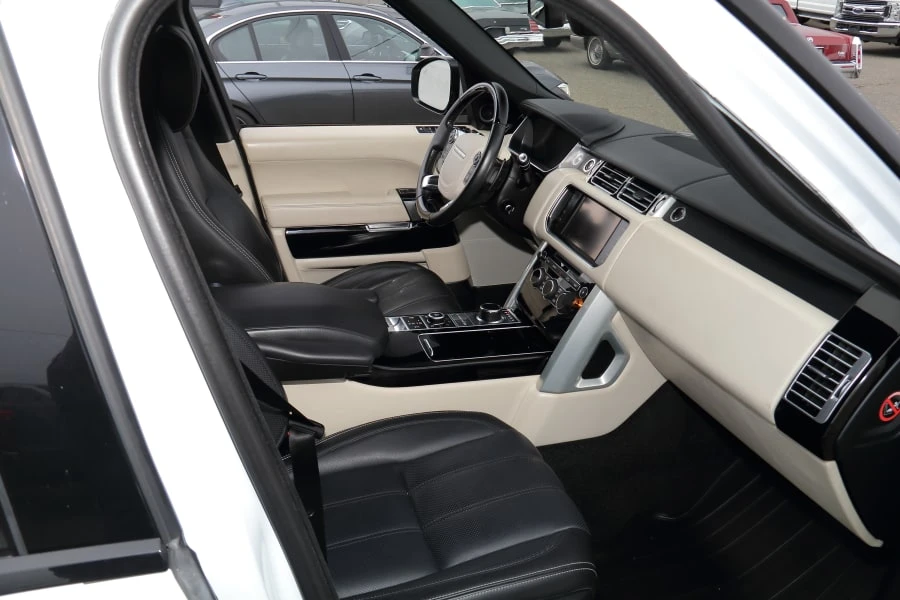 2013 Land Rover Range Rover L405 - Image 17 of 23