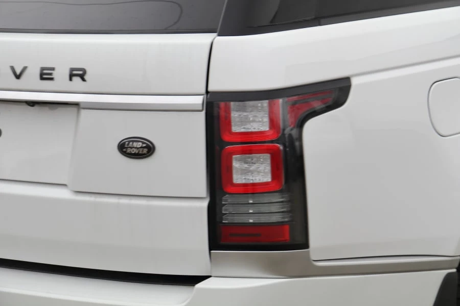 2013 Land Rover Range Rover L405 - Image 9 of 23