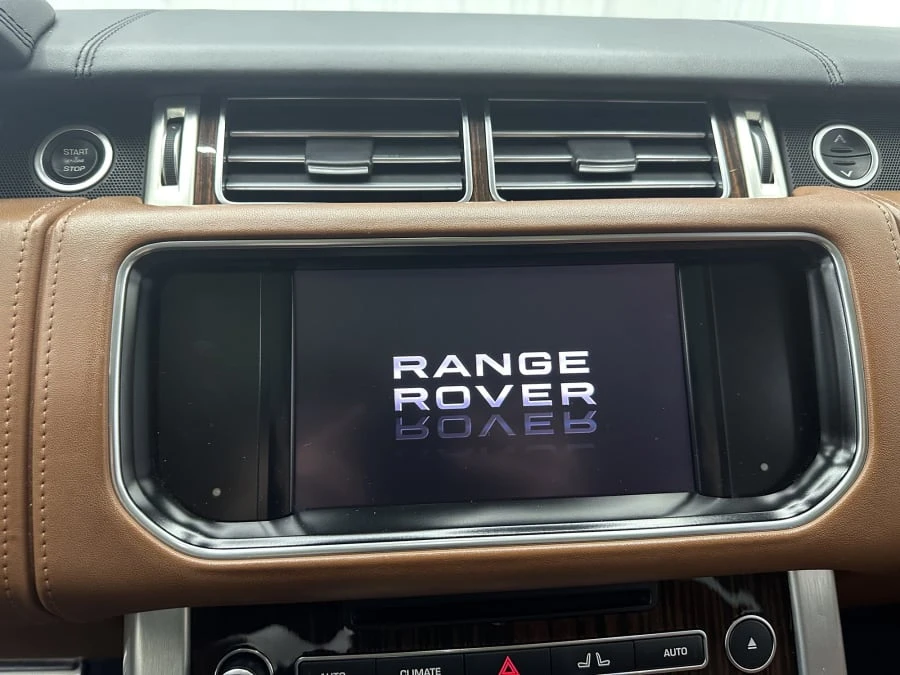 2013 Land Rover Range Rover L405 - Image 17 of 19