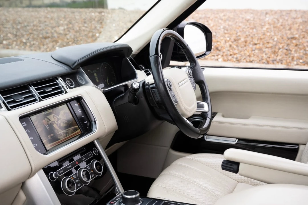 2013 Land Rover Range Rover L405 - Image 28 of 30