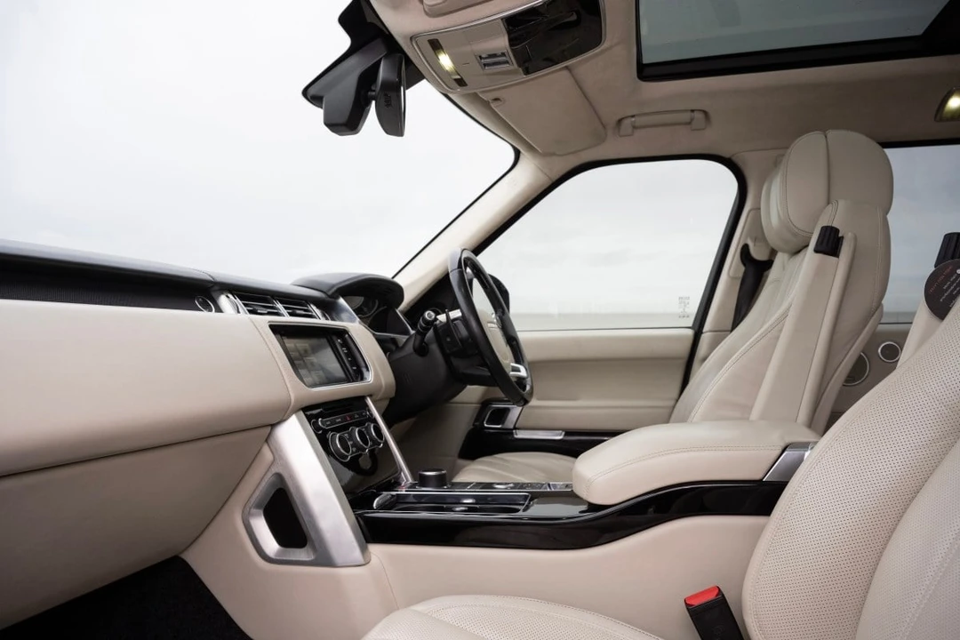 2013 Land Rover Range Rover L405 - Image 18 of 30