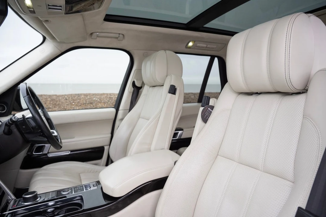 2013 Land Rover Range Rover L405 - Image 20 of 30