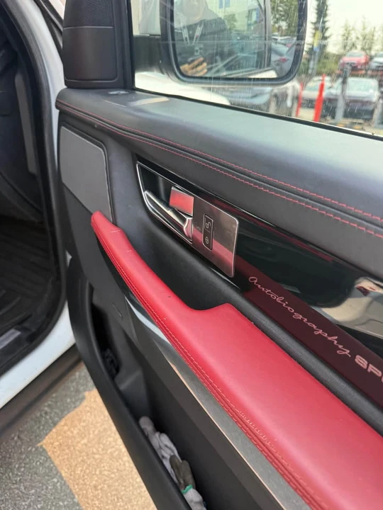 2013 Land Rover Range Rover L405 - Image 8 of 20