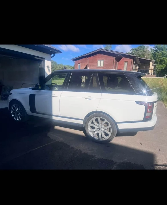 2013 Land Rover Range Rover L405 - Image 2 of 16
