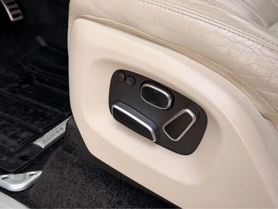 2013 Land Rover Range Rover L405 - Image 17 of 20