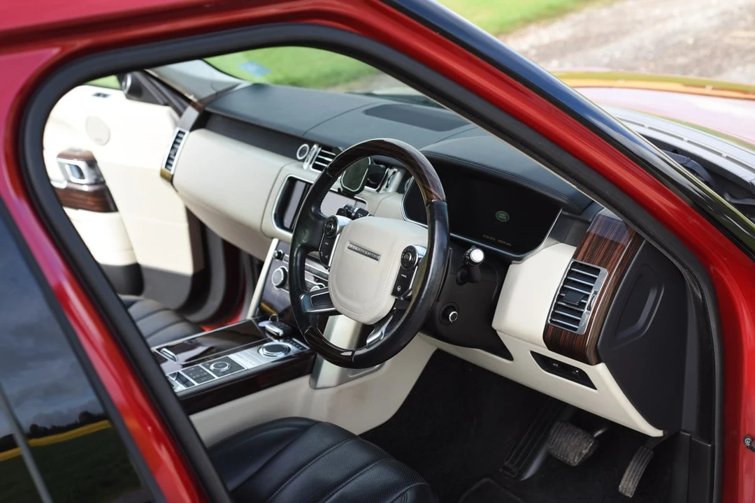 2013 Land Rover Range Rover L405 - Image 2 of 30