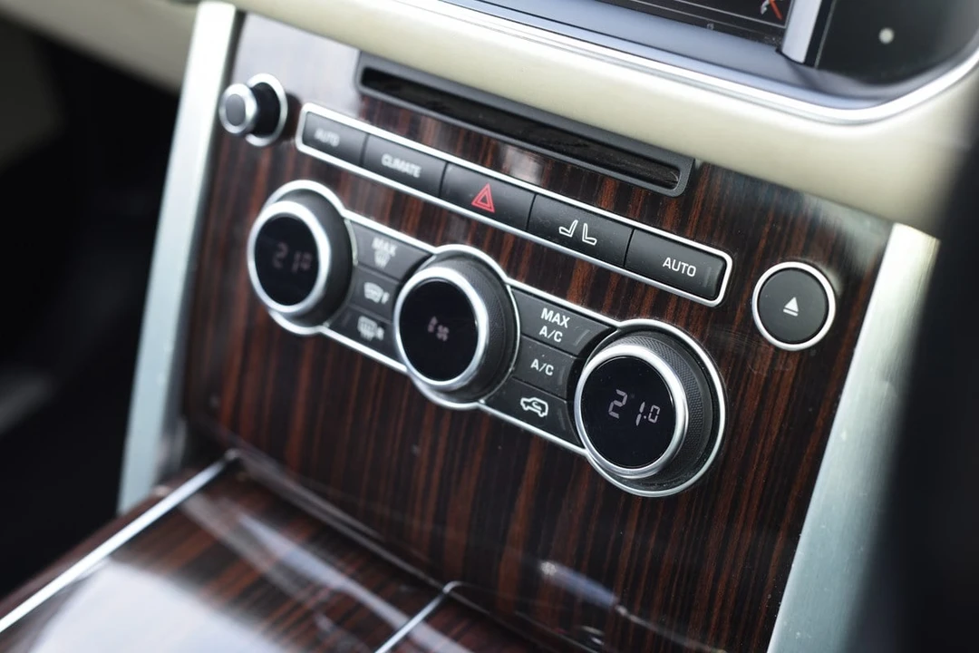 2013 Land Rover Range Rover L405 - Image 12 of 30