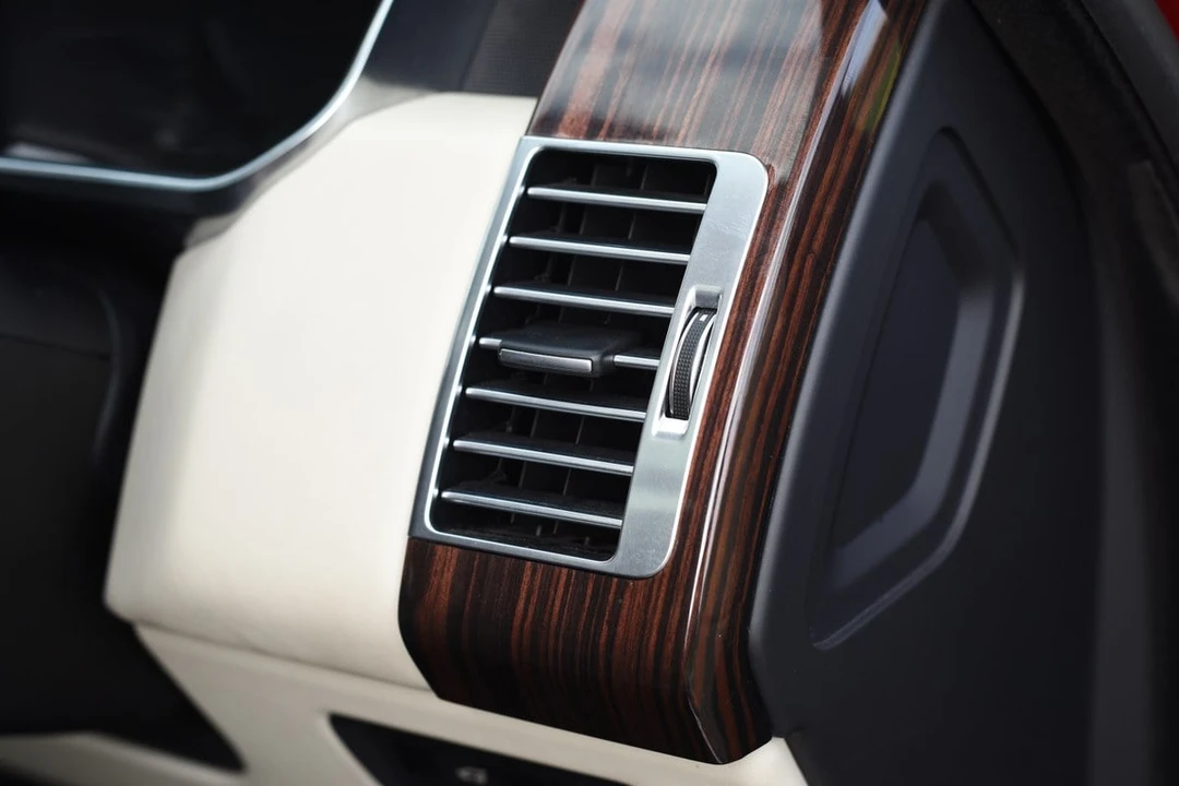 2013 Land Rover Range Rover L405 - Image 24 of 30