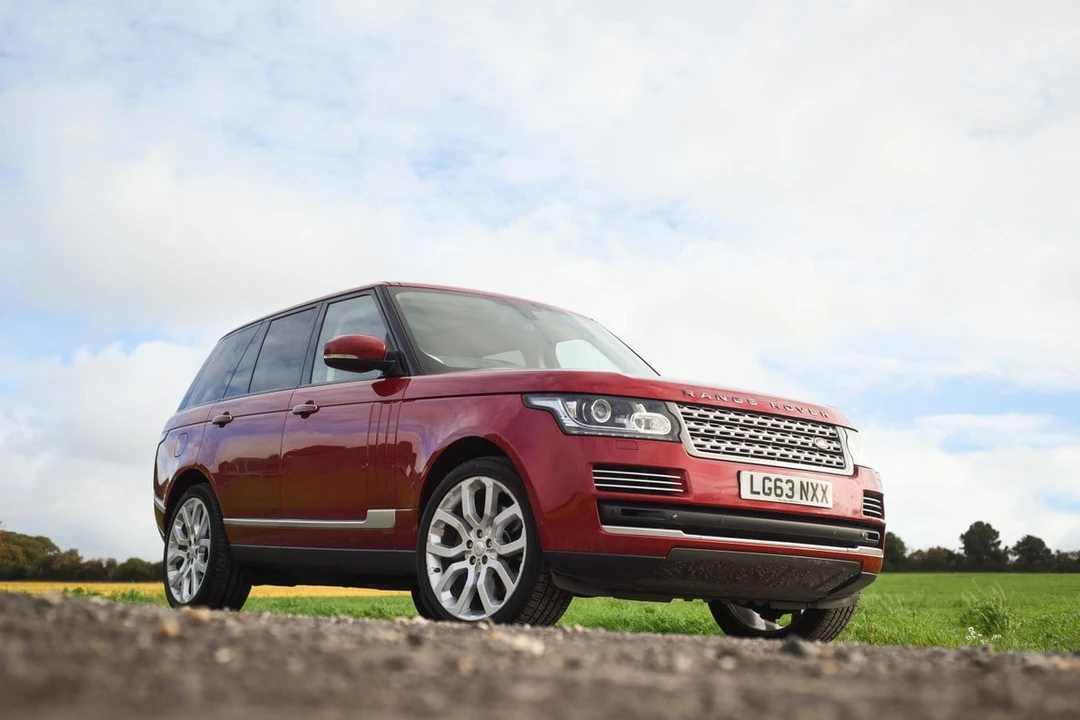 2013 Land Rover Range Rover L405 - Image 5 of 30