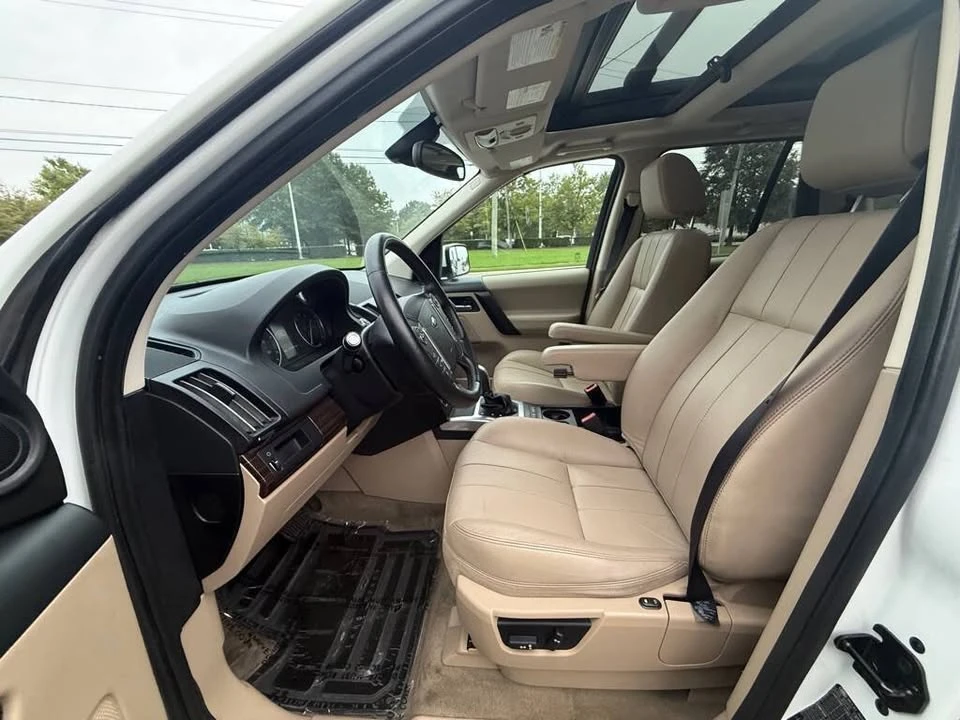 2013 Land Rover Freelander - Image 9 of 19