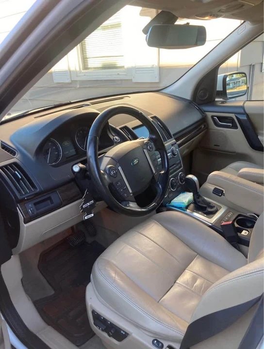 2013 Land Rover Freelander - Image 2 of 7