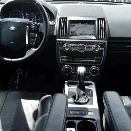 2013 Land Rover Freelander - Image 8 of 13