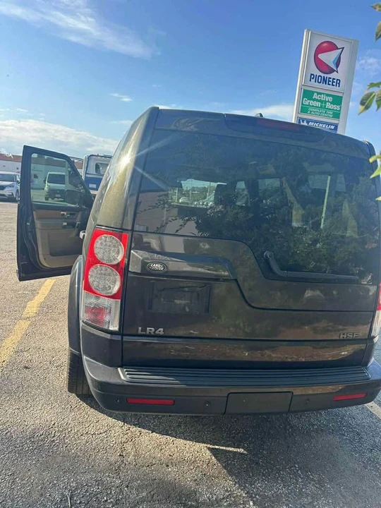 2013 Land Rover Discovery 4th Gen - Image 2 of 12