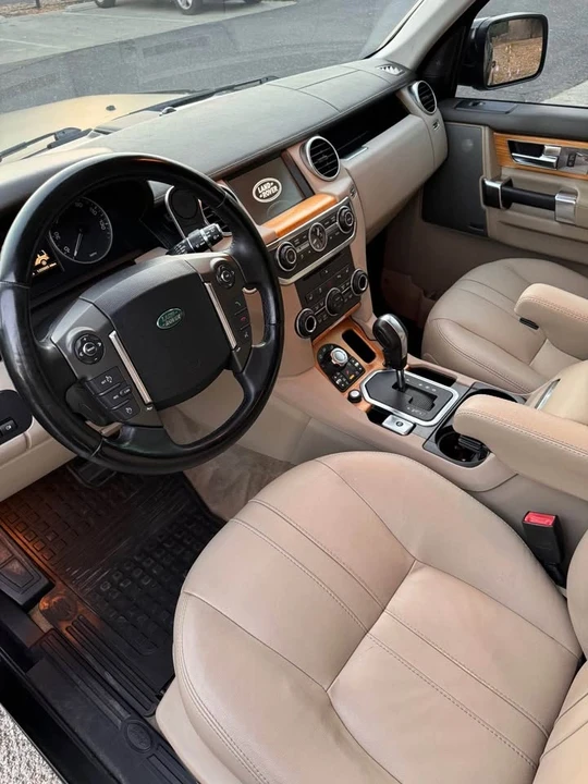 2013 Land Rover Discovery 4th Gen - Image 14 of 14