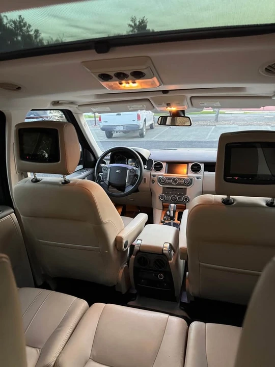 2013 Land Rover Discovery 4th Gen - Image 9 of 14
